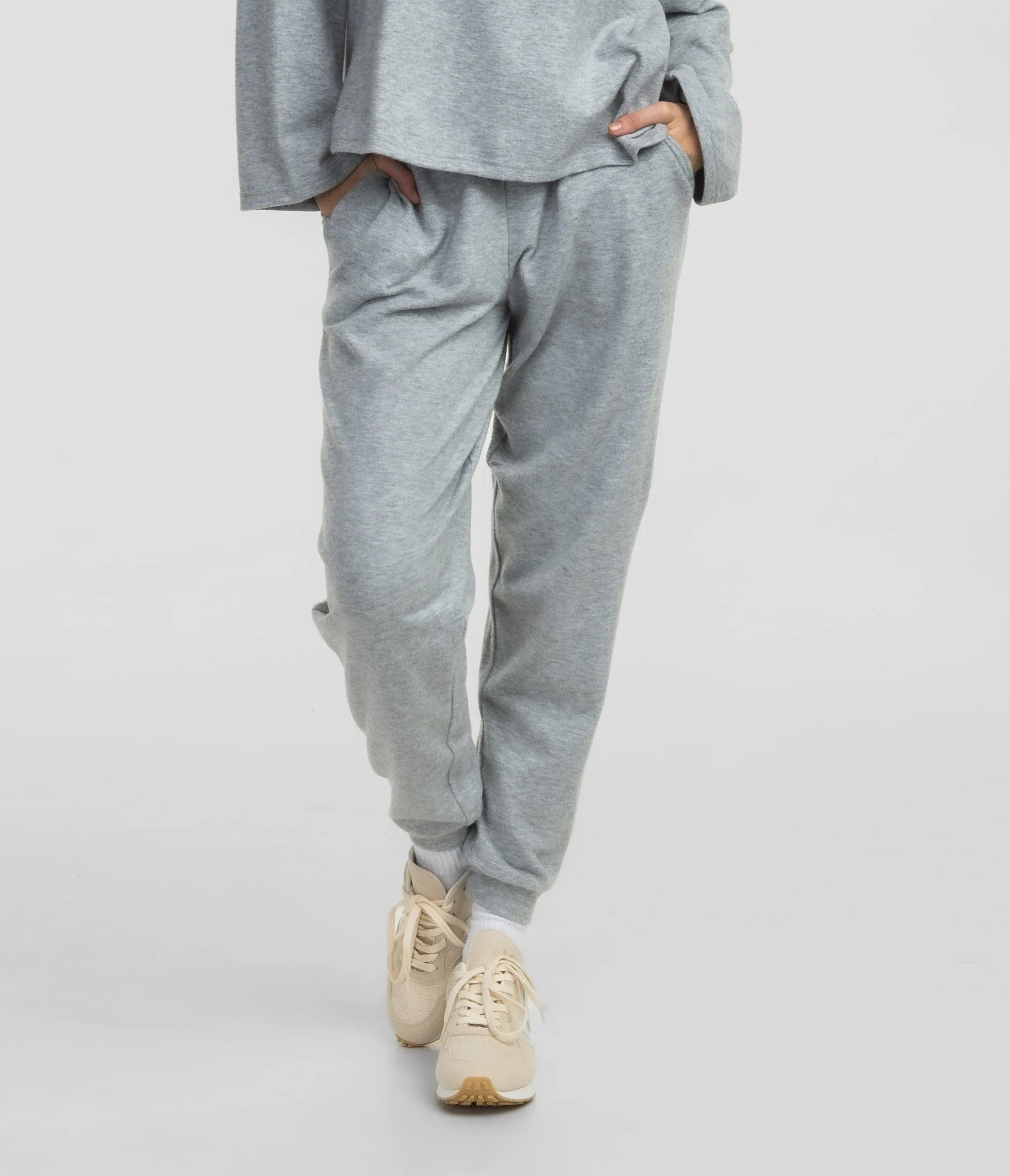 Cozy Cloud Joggers - Oyster