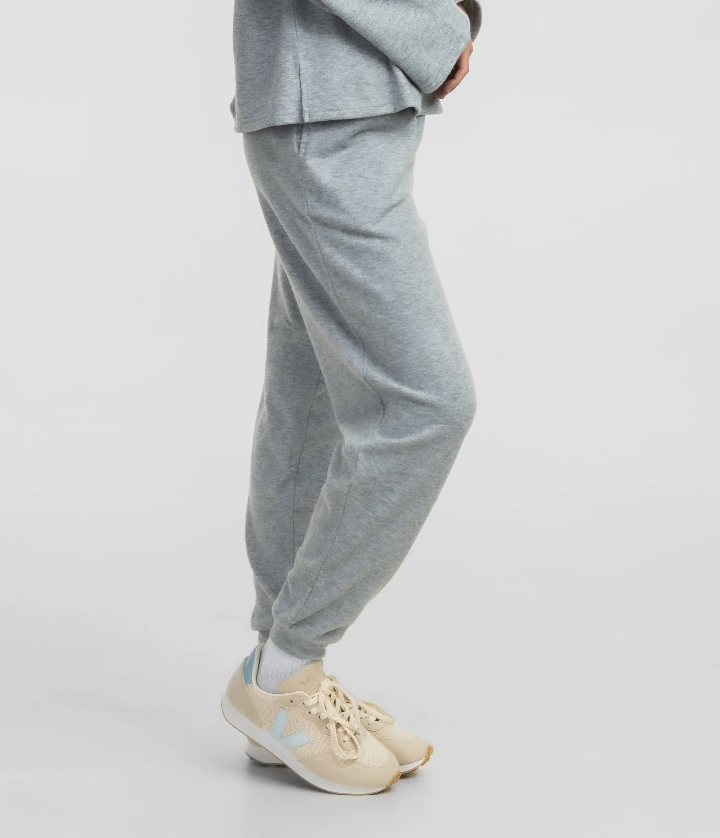 Cozy Cloud Joggers - Oyster