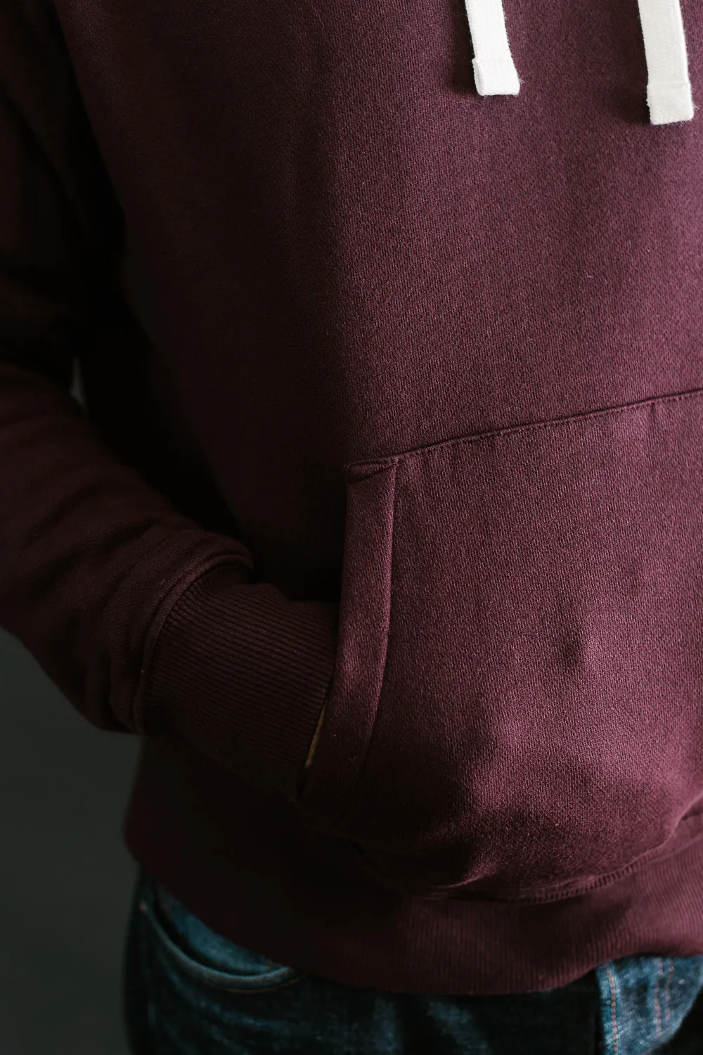 HD31.506 - 13oz Athletic Hoodie Relaxed Fit - Burgundy