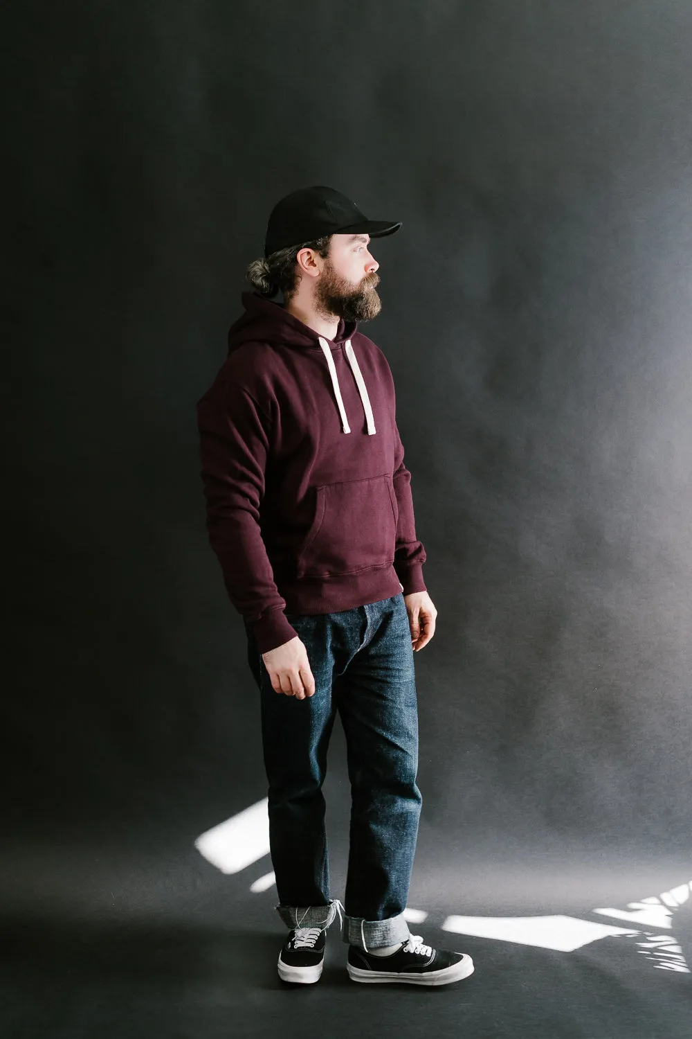 HD31.506 - 13oz Athletic Hoodie Relaxed Fit - Burgundy