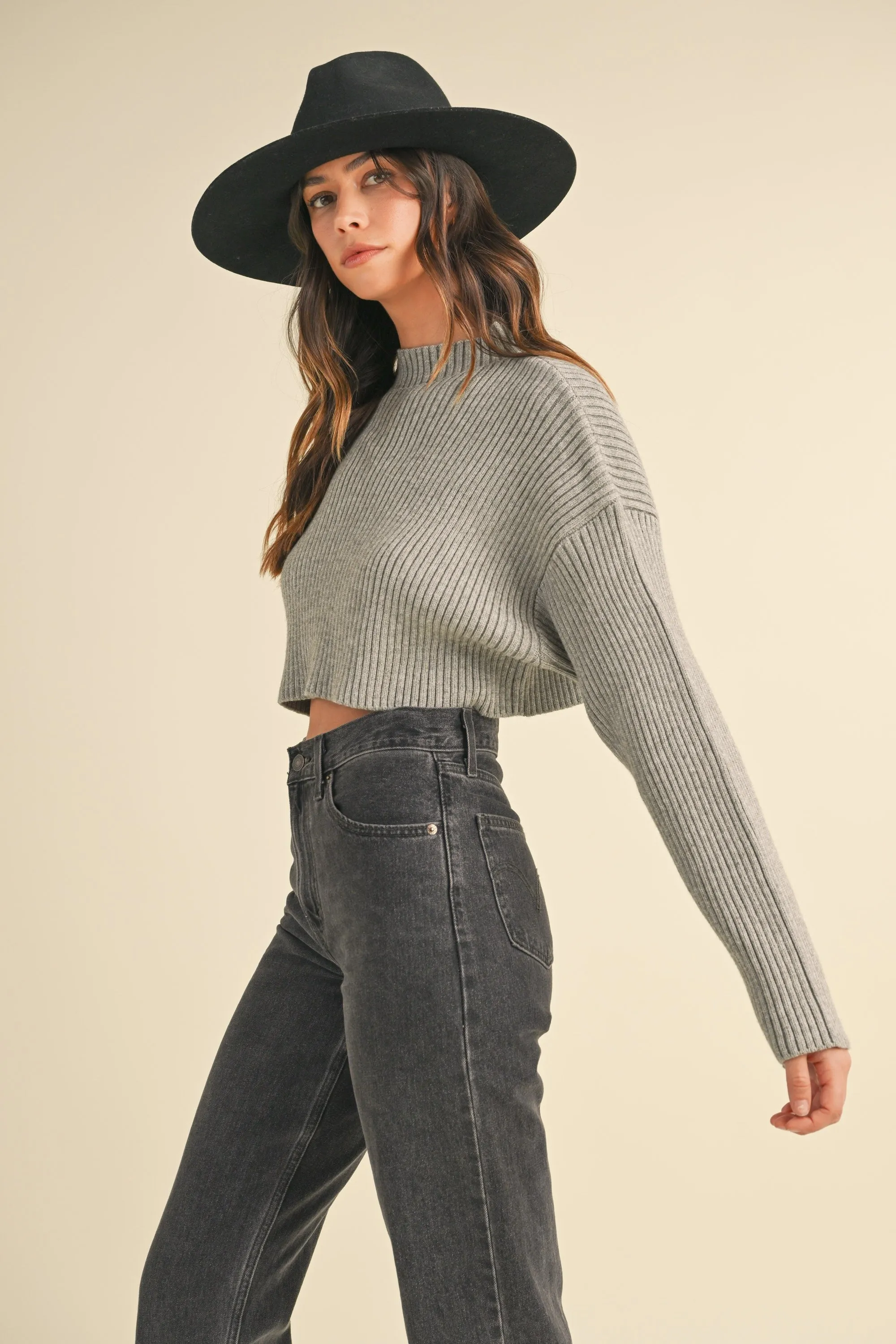 LYLA CROPPED SWEATER